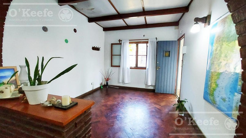 Imagen 2 de 12 de Casa 3 Ambientes En Venta En El Barrio Villa Argentina - Amplio Jardín Y Espacio Guardacoches