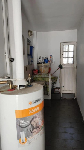 Casa En Venta - 4 Dormitorios 3 Baños - Cocheras - 350mts2 - Quilmes Oeste