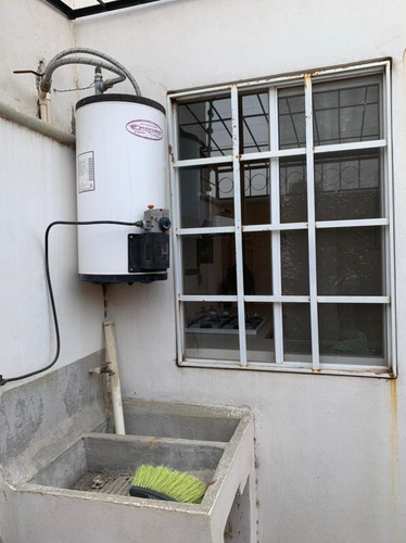 Casa En Venta En Frac. El Dorado I Leon, Gto. Cerca De Ambas Entradas, Junto A Wallmart De Via Alta