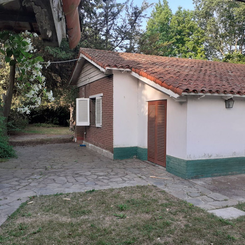 Casa En Venta En Villa Elisa Con Gran Parque