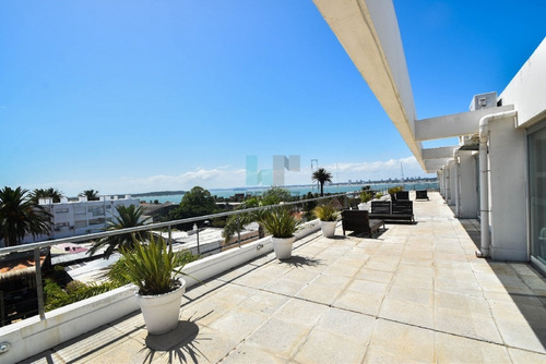Imagen 26 de 27 de Gala Puerto En Venta, Destacado! Apartamento De 1 Dormitorio + 2 Baños. Oportunidad!- Ref: 7996