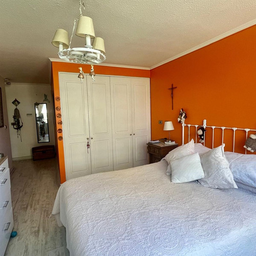 Departamento En Venta De 3 Dorm. 2 Baños En Las Condes