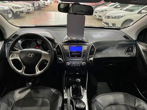 Imagem 8 de 10 de Hyundai Ix35 2.0 Mpfi Gls 4x2 16v Gasolina 4p Manual