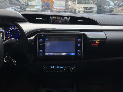 Imagem 12 de 14 de Toyota Hilux Cabine Dupla 2.7 Srv Cd 4x2 (flex) (aut)