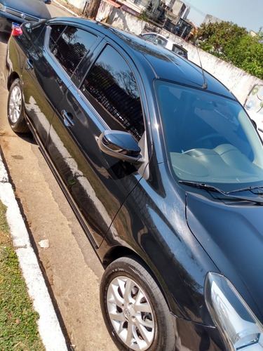 Imagem 5 de 7 de Nissan Versa