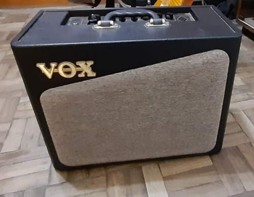 Amplificador De Guitarra Vox Av15 Pre Valvular