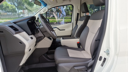 Imagen 5 de 11 de Toyota Hiace Gl 12 Pas 2020