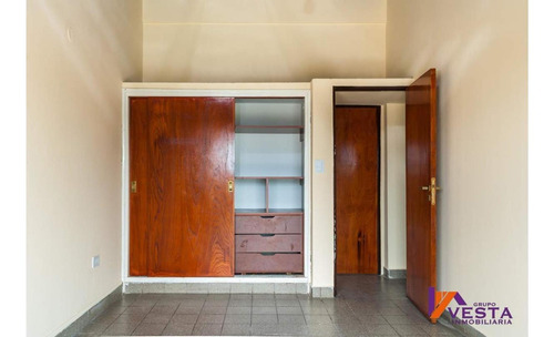 En Venta - Gran Casa En B° Grand Bourg - 450 M2 De Terreno