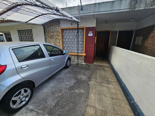 Casa En Venta 2 Dormitorios En Ituzaingo Alquilado Rentabilidad 8%