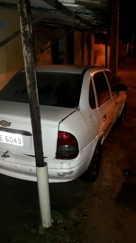 Imagem 2 de 8 de Chevrolet Corsa Classic 1.6 8 Valvulas
