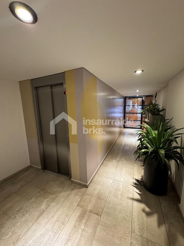 Venta 2 Amb Semicerrado Con Terraza Y Parrilla Propia En Palermo Hollywood