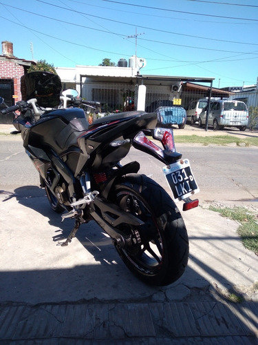 Bajaj Rouser Rs200