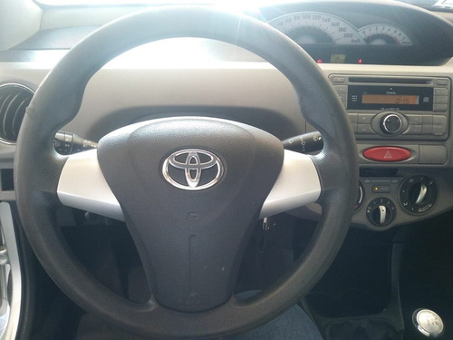 Toyota Etios 1.5 Xls Sedan 16v Flex 4p Manual