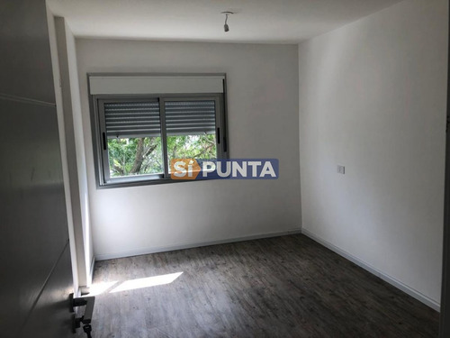Imagen 11 de 16 de Apartamento En Venta - Centro De Maldonado