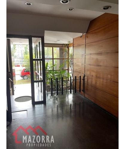 Imagen 10 de 16 de Departamento En Venta - Caseros Centro