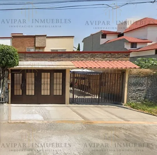 Casa En C. De La Playa, Acueducto De Gpe, En G.a.m. Mr