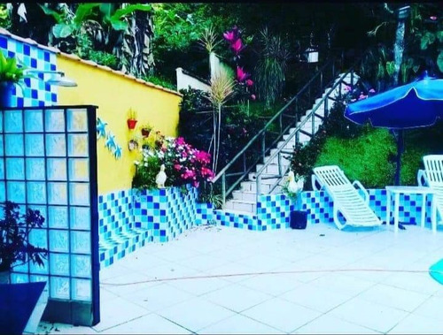 Vende-se Uma Chácara De 5.000 Metros Quadrados Com Lazer Completo!