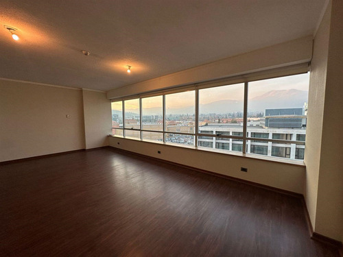 Oficina En Arriendo 50m2 Con 1 Estac. La Dehesa Central.