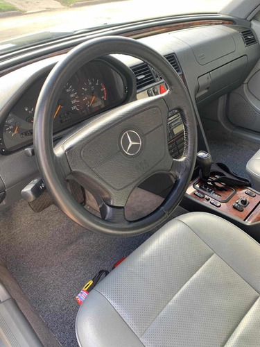 Imagen 15 de 20 de Mercedes-benz 220 204000