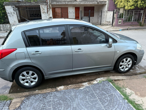 Nissan Tiida 1.8 Acenta