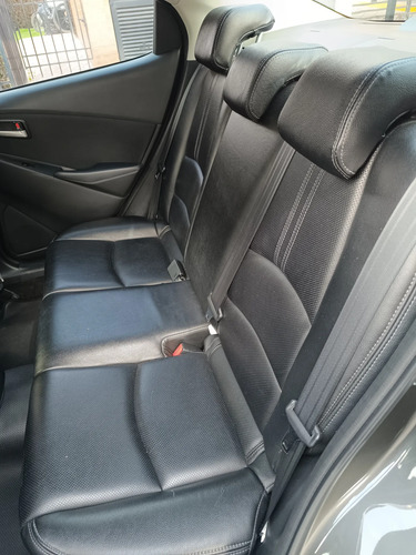 Mazda 2 Sedan 1.5 Touring At