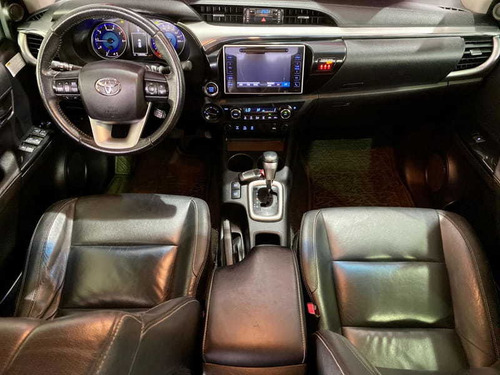 Imagem 9 de 15 de Toyota Hilux Cd Srx 4x4 2.8 Tdi 16v Diesel Aut 2017