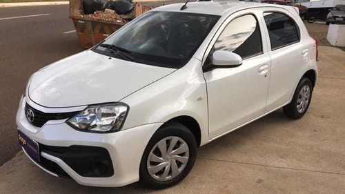 Toyota Etios Hb X 13l At