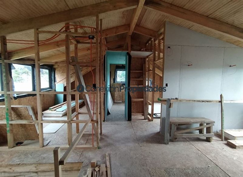 Casa En Venta De 2 Dorm. En Frutillar