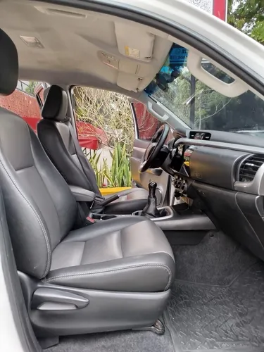 Toyota Hilux 2.4l 4x4