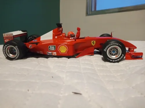 【新品】1/18 Hot Wheel Ferrari F2001 Ferrari F2001 1/18 Hot Wheels | MercadoLivre
