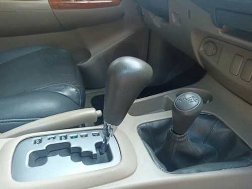 Imagen 7 de 14 de Toyota Fortuner Sr