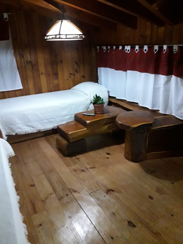 Cabaña De Troncos Con Piscina