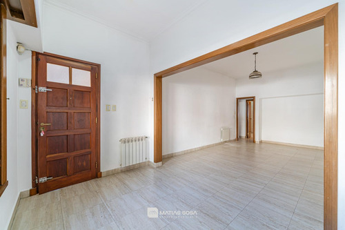 Venta - Ph 4 Ambientes Al Frente Con Cochera - La Perla