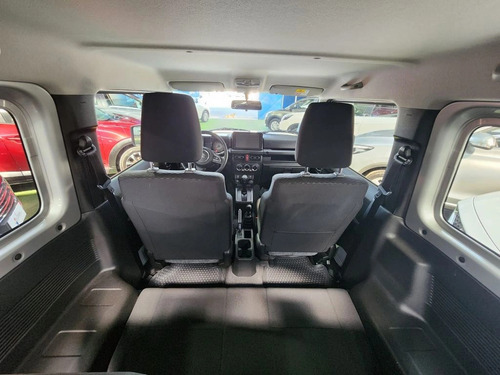 Suzuki Jimny 1.5 GLX 4X4 AT