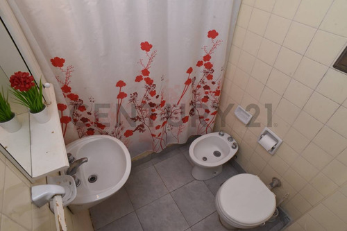 Villa Del Parque - Departamento De 3 Ambientes - Oportunidad