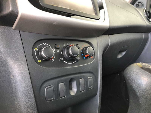Sandero 1.6 Expression 2015