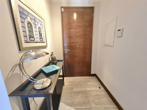 Departamento En Venta De 2 Dorm. En Lo Barnechea