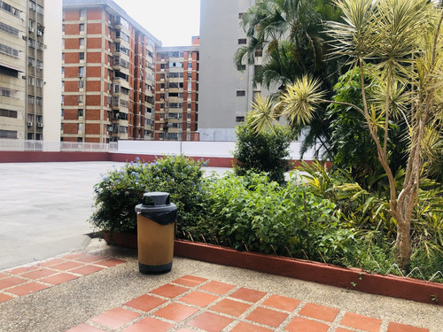 Vendo Cómodo Y Amplio Apartamento En Terrazas De Club Hípico - Mm Mls #25-547