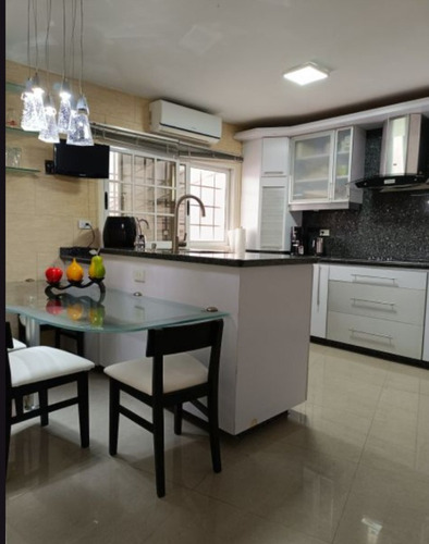 Venta De Casa En Urb. Pan De Azúcar, Mcpio Carrizal, Miranda Mdf