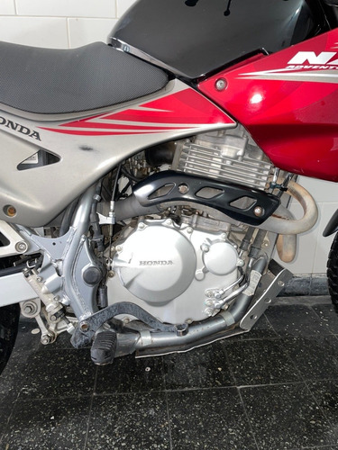 Imagen 4 de 7 de Honda Falcon 400