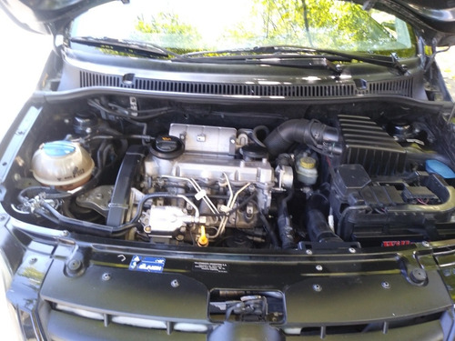 Volkswagen Suran 1.9 Sdi Comfortline 90a 2010