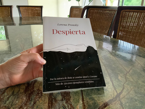 Libro Despierta De Lorena Pronsky (Usado)