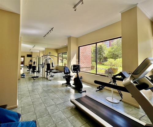 Departamento En Venta De 4 Dorm. En Las Condes .metro.