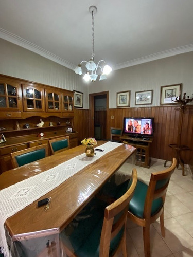 Imagen 4 de 4 de Venta- Impecable Casa!
