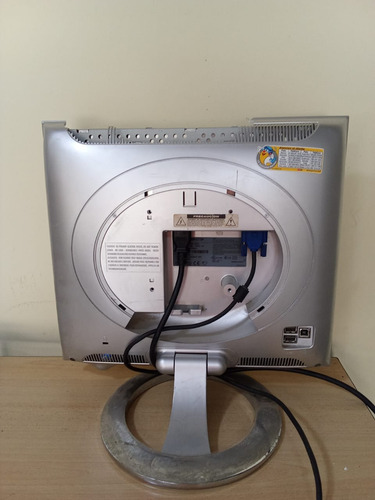 Monitor De Pc De 7 Pulgadas LG Para Respuesta O Reparar (Usado)