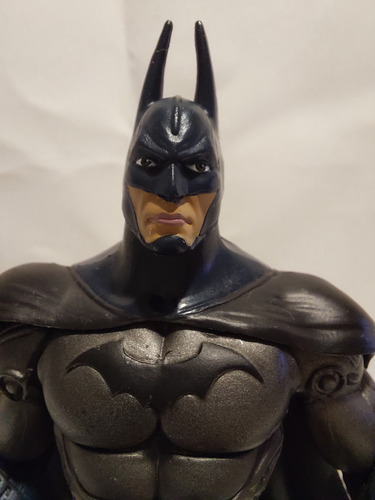 Batman (armored) - Arkham Asylum - Dc Comic - 18cm - 4 (Usado)