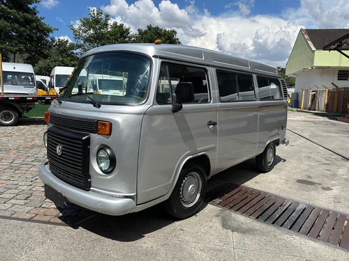Volkswagen Kombi 1.4 Lotação Total Flex 3p