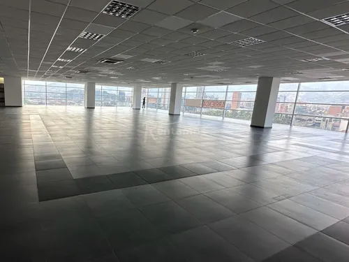 Local En Arriendo En Centro. Cod A776021