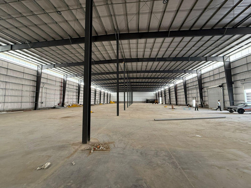 Excelente Nave Industrial Y Logística A Estrenar En El Parque Industrial Ruta 6
