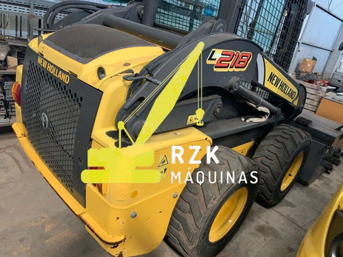 Imagem 7 de 7 de Mini Carregadeira New Holland L218 2013